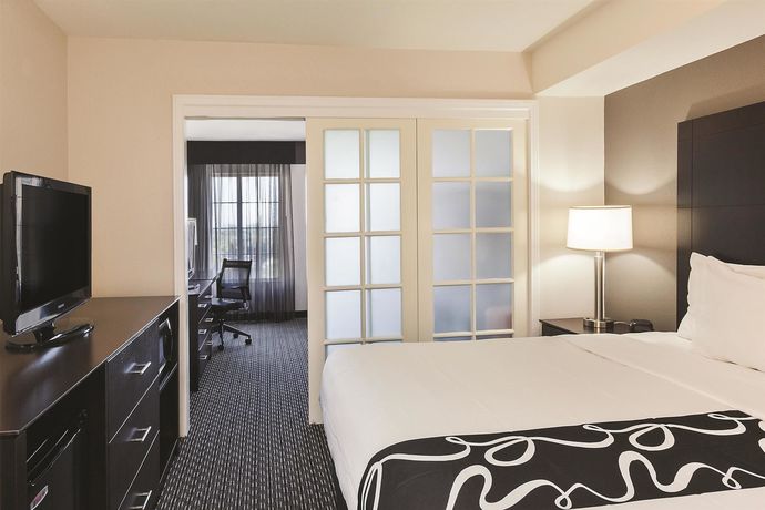Imagen de la habitación del Hotel La Quinta Inn and Suites By Wyndham Anaheim. Foto 5