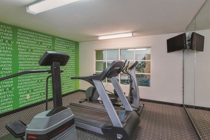 Imagen de los interiores del Hotel La Quinta Inn and Suites By Wyndham Anaheim. Foto 16