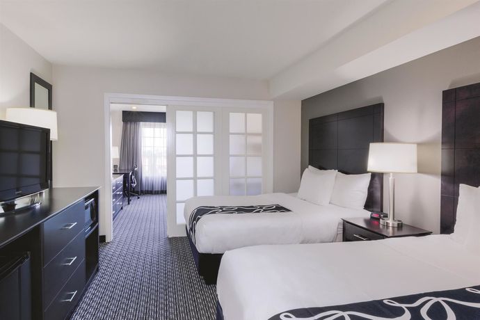 Imagen de la habitación del Hotel La Quinta Inn and Suites By Wyndham Anaheim. Foto 10