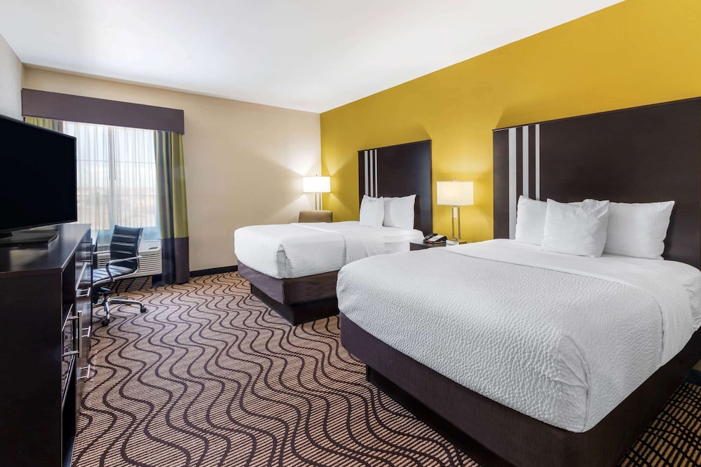 Imagen de la habitación del Hotel La Quinta Inn and Suites By Wyndham Artesia. Foto 4