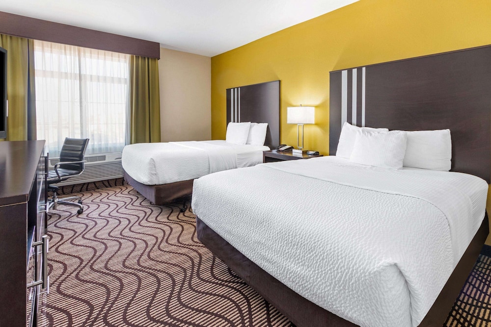 Imagen de la habitación del Hotel La Quinta Inn and Suites By Wyndham Artesia. Foto 6