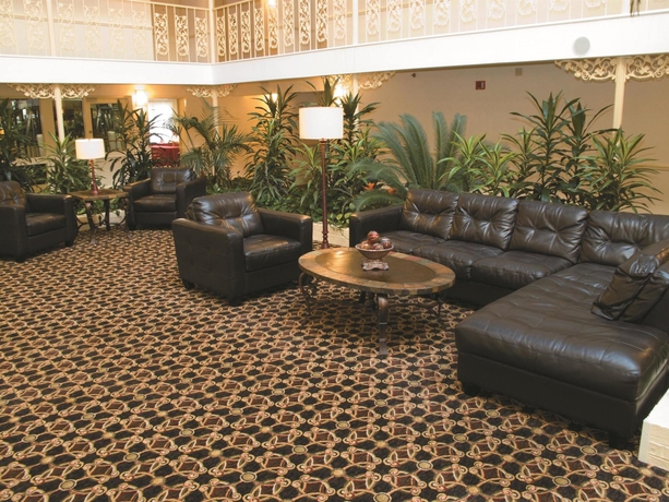 Imagen de los interiores del Hotel La Quinta Inn and Suites By Wyndham Atlanta Airport South. Foto 13