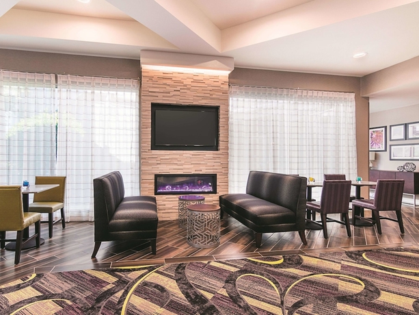 Imagen de los interiores del Hotel La Quinta Inn and Suites By Wyndham Atlanta Conyers. Foto 19