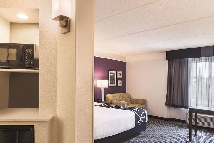 Imagen de la habitación del Hotel La Quinta Inn and Suites By Wyndham Atlanta Perimeter Medical. Foto 8