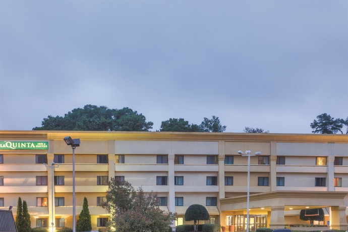 Imagen de los exteriores del Hotel La Quinta Inn and Suites By Wyndham Atlanta Roswell. Foto 9