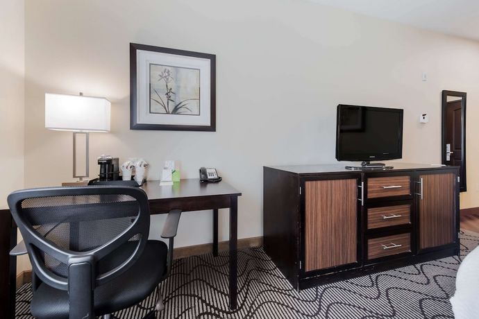 Imagen de la habitación del Hotel La Quinta Inn and Suites By Wyndham Auburn. Foto 4