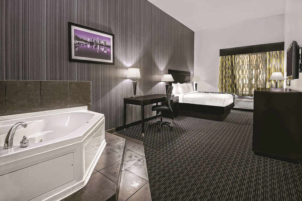 Imagen de la habitación del Hotel La Quinta Inn and Suites By Wyndham Austin - Cedar Park. Foto 5