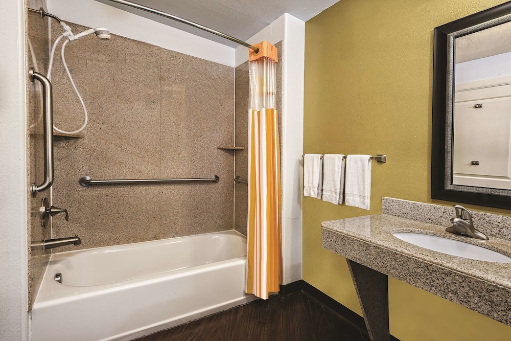 Imagen de la habitación del Hotel La Quinta Inn and Suites By Wyndham Austin - Cedar Park. Foto 9