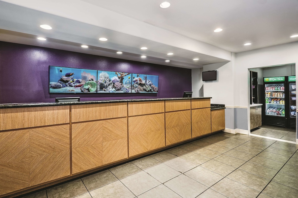 Imagen de los interiores del Hotel La Quinta Inn and Suites By Wyndham Austin - Cedar Park. Foto 14