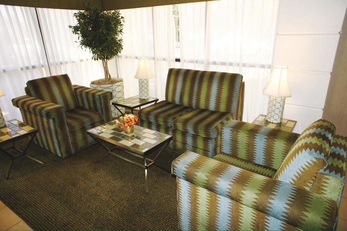 Imagen de los interiores del Hotel La Quinta Inn and Suites By Wyndham Baltimore Bwi Airport. Foto 10