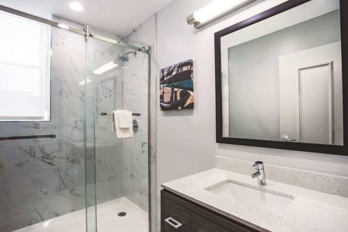 Imagen de la habitación del Hotel La Quinta Inn and Suites By Wyndham Baltimore Downtown. Foto 5