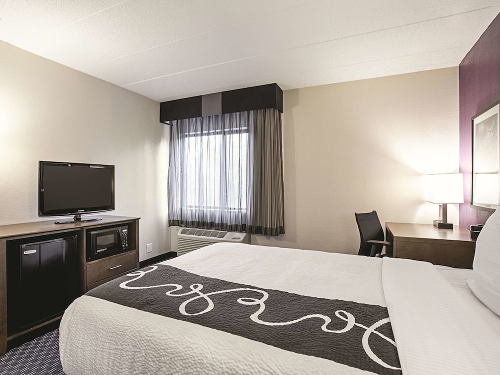 Imagen de la habitación del Hotel La Quinta Inn and Suites By Wyndham Baltimore N / White Marsh. Foto 8