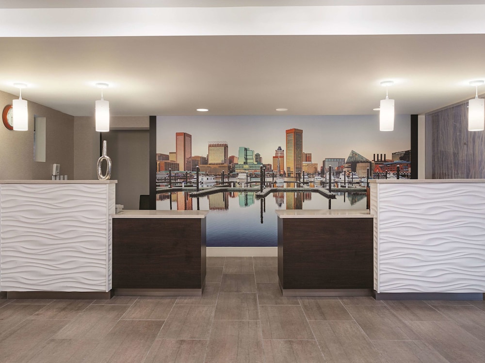 Imagen de los interiores del Hotel La Quinta Inn and Suites By Wyndham Baltimore N / White Marsh. Foto 18