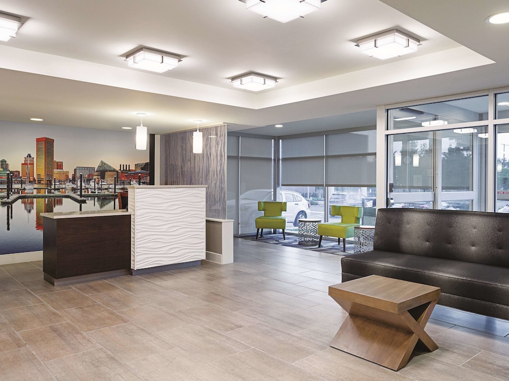 Imagen de los interiores del Hotel La Quinta Inn and Suites By Wyndham Baltimore N / White Marsh. Foto 20