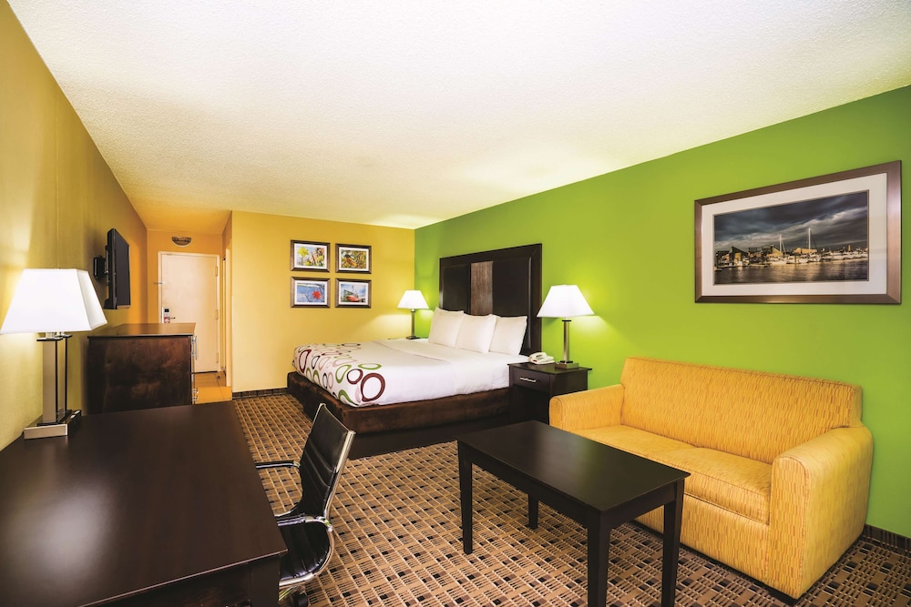 Imagen de la habitación del Hotel La Quinta Inn and Suites By Wyndham Baltimore S. Glen Burnie. Foto 3