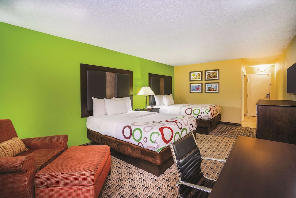 Imagen de la habitación del Hotel La Quinta Inn and Suites By Wyndham Baltimore S. Glen Burnie. Foto 5