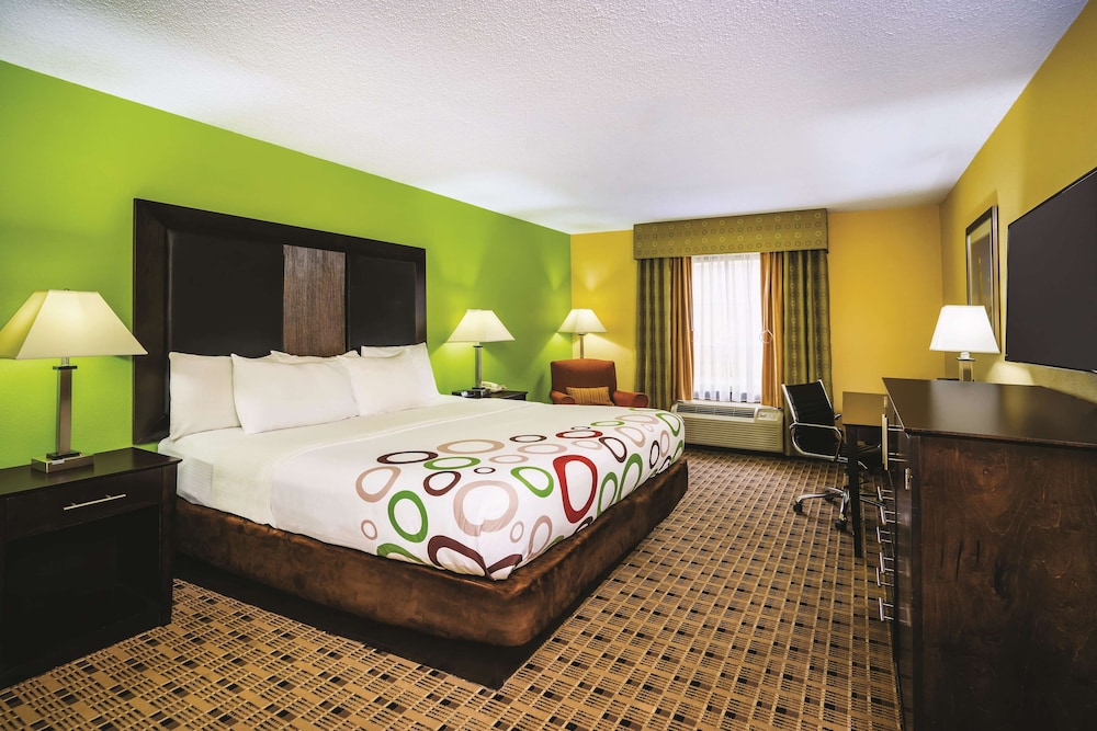 Imagen de la habitación del Hotel La Quinta Inn and Suites By Wyndham Baltimore S. Glen Burnie. Foto 8