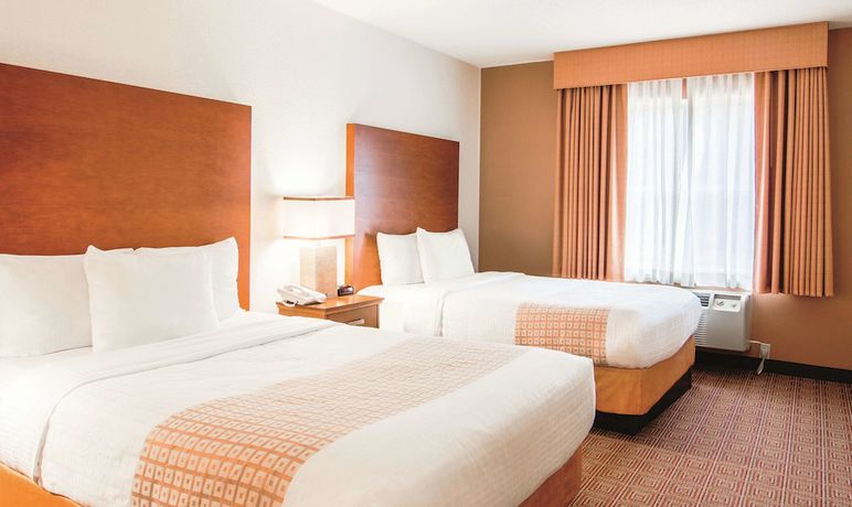 Imagen de la habitación del Hotel La Quinta Inn and Suites By Wyndham Bannockburn-deerfield. Foto 4