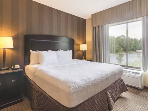 Imagen de la habitación del Hotel La Quinta Inn and Suites By Wyndham Bel Air/i-95 Exit 77a. Foto 8