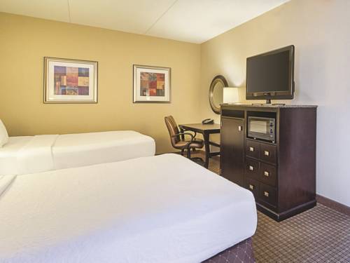 Imagen de la habitación del Hotel La Quinta Inn and Suites By Wyndham Bel Air/i-95 Exit 77a. Foto 11