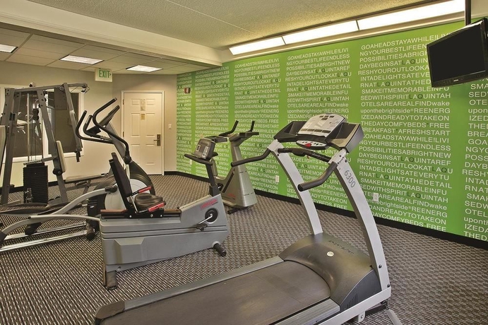 Imagen de los interiores del Hotel La Quinta Inn and Suites By Wyndham Birmingham Hoover. Foto 12