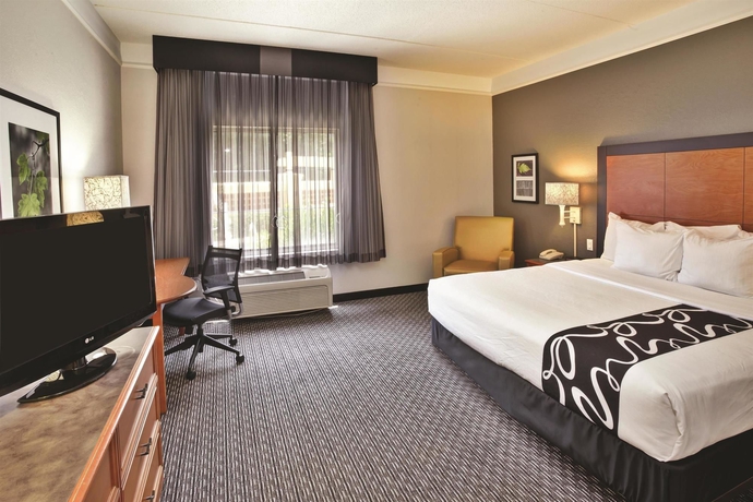 Imagen de la habitación del Hotel La Quinta Inn and Suites By Wyndham Birmingham Hoover. Foto 9