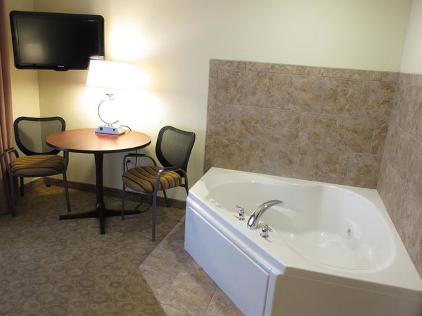 Imagen de la habitación del Hotel La Quinta Inn and Suites By Wyndham Bismarck. Foto 4