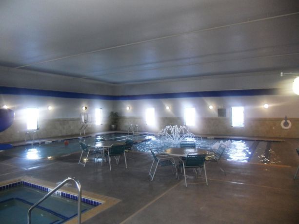 Imagen de la piscina del Hotel La Quinta Inn and Suites By Wyndham Bismarck. Foto 16