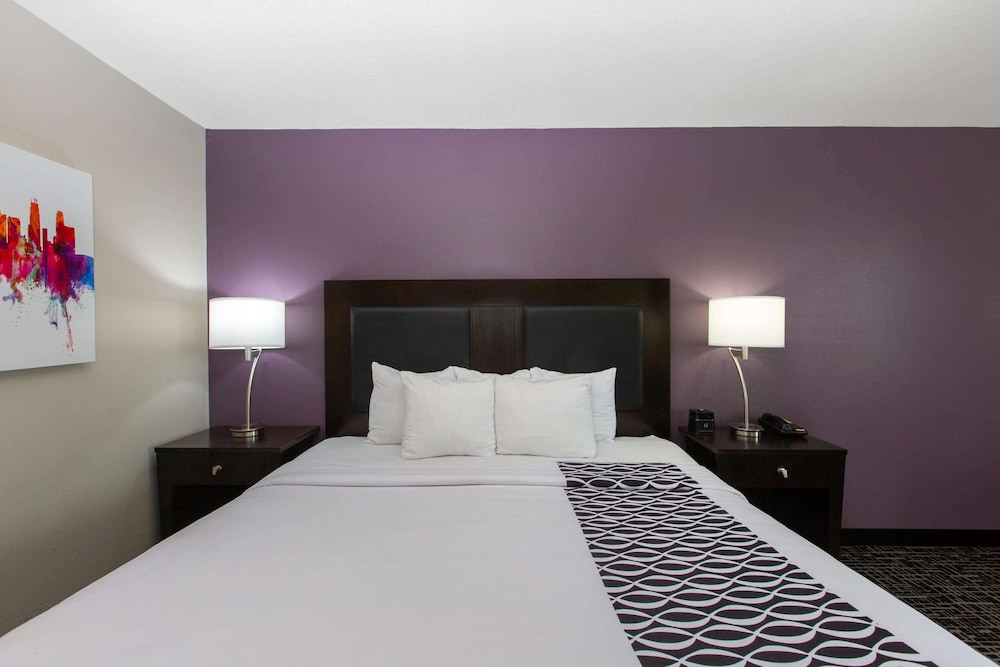 Imagen de la habitación del Hotel La Quinta Inn and Suites By Wyndham Blue Springs. Foto 4
