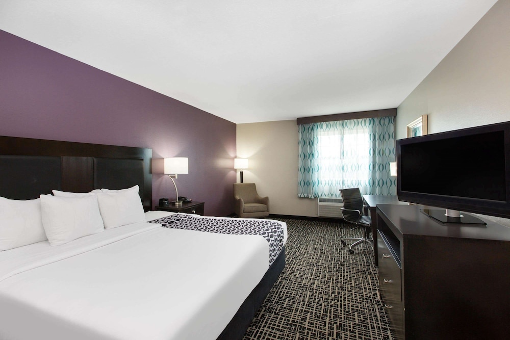 Imagen de la habitación del Hotel La Quinta Inn and Suites By Wyndham Blue Springs. Foto 5