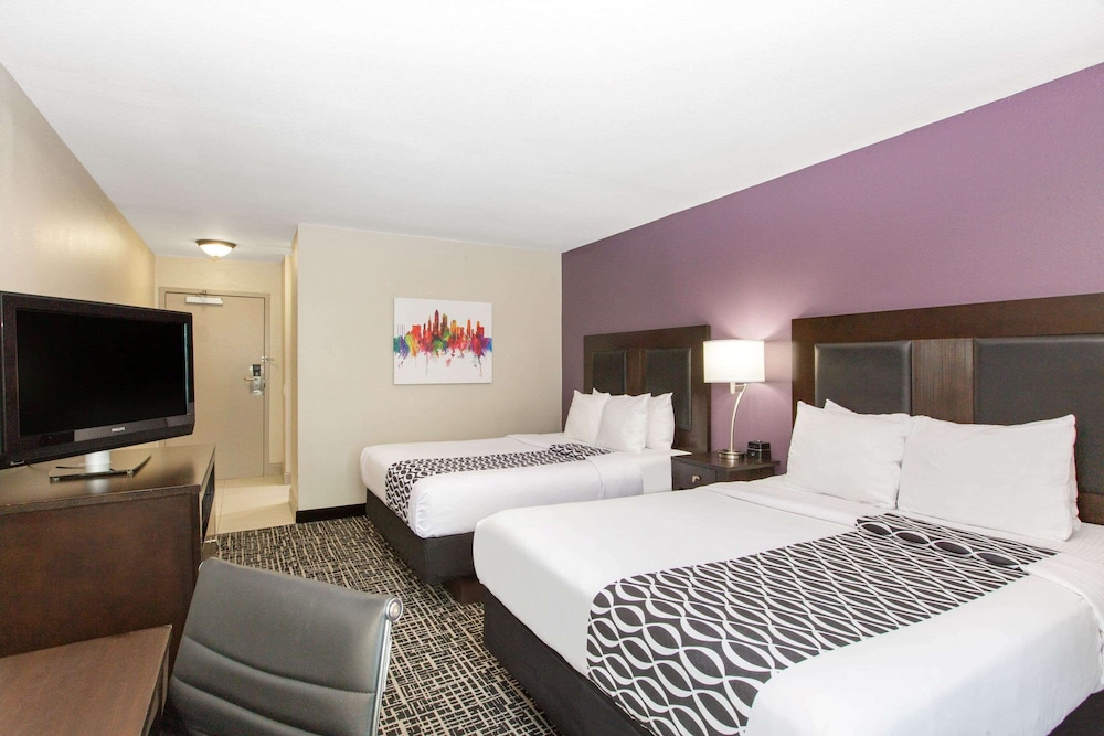 Imagen de la habitación del Hotel La Quinta Inn and Suites By Wyndham Blue Springs. Foto 7