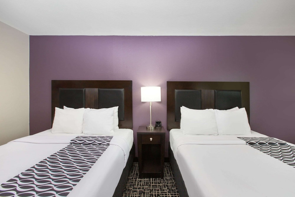 Imagen de la habitación del Hotel La Quinta Inn and Suites By Wyndham Blue Springs. Foto 8