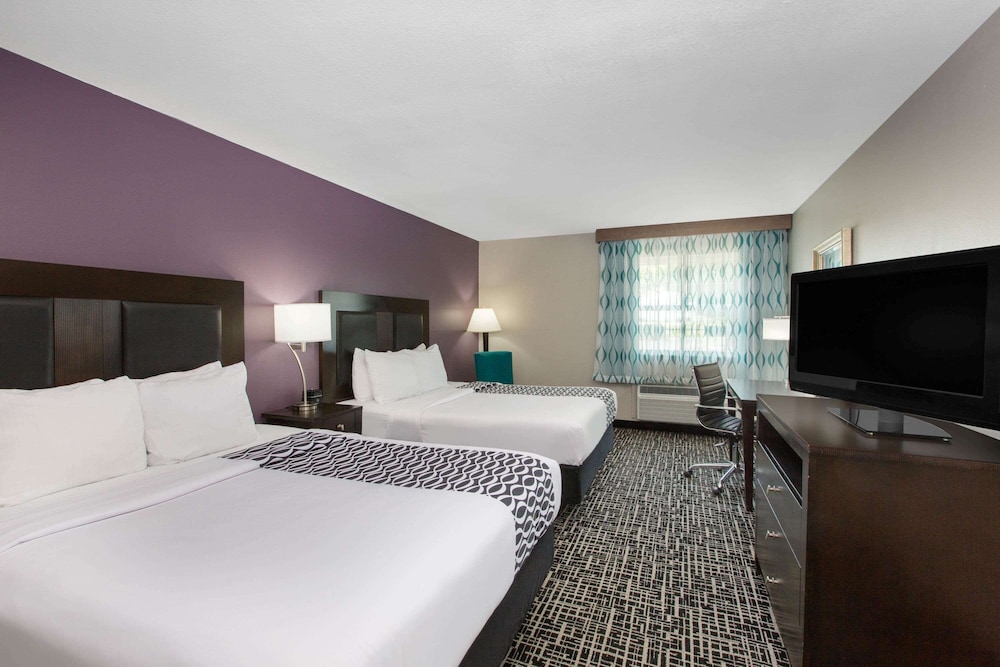 Imagen de la habitación del Hotel La Quinta Inn and Suites By Wyndham Blue Springs. Foto 10