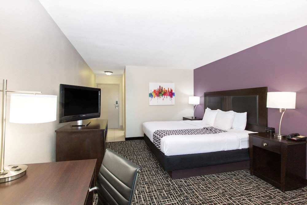 Imagen de la habitación del Hotel La Quinta Inn and Suites By Wyndham Blue Springs. Foto 13