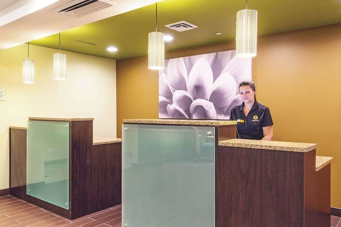 Imagen de los interiores del Hotel La Quinta Inn and Suites By Wyndham Boise Towne Square. Foto 8