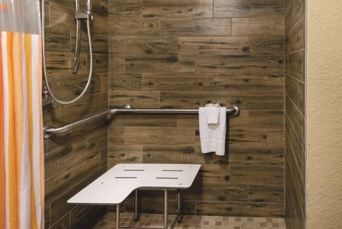 Imagen de la habitación del Hotel La Quinta Inn and Suites By Wyndham Boone University. Foto 3