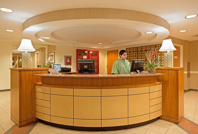 Imagen de los interiores del Hotel La Quinta Inn and Suites By Wyndham Boston Somerville. Foto 18