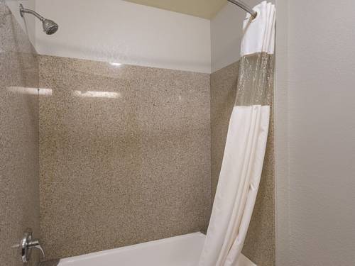 Imagen de la habitación del Hotel La Quinta Inn and Suites By Wyndham Bowling Green. Foto 3