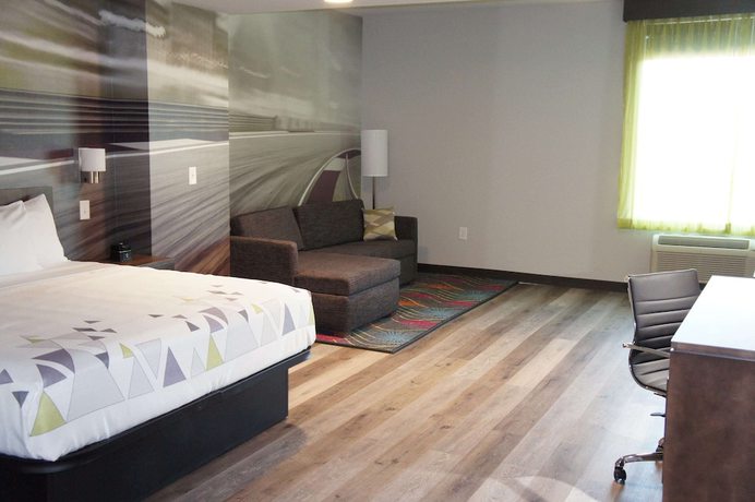 Imagen de la habitación del Hotel La Quinta Inn and Suites By Wyndham Braselton. Foto 10