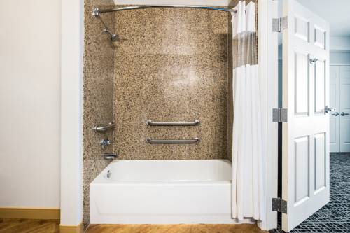 Imagen de la habitación del Hotel La Quinta Inn and Suites By Wyndham Brownwood. Foto 10