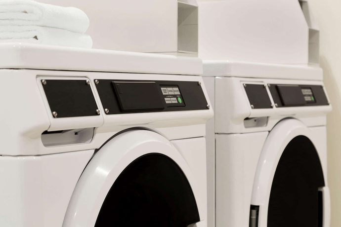 Imagen de los interiores del Hotel La Quinta Inn and Suites By Wyndham Burlington. Foto 18