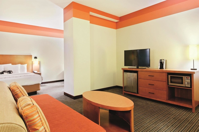 Imagen de la habitación del Hotel La Quinta Inn and Suites By Wyndham Chicago Downtown. Foto 7