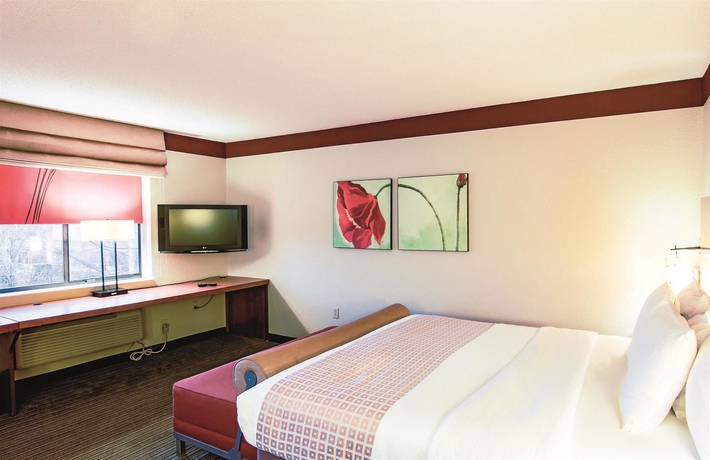 Imagen de la habitación del Hotel La Quinta Inn and Suites By Wyndham Chicago Tinley Park. Foto 2