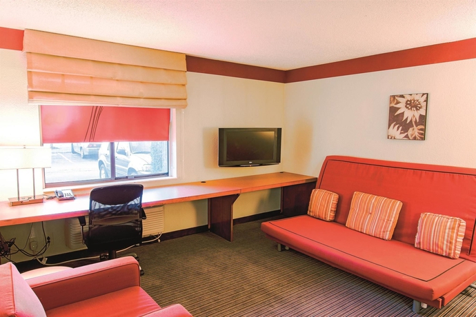Imagen de la habitación del Hotel La Quinta Inn and Suites By Wyndham Chicago Tinley Park. Foto 7
