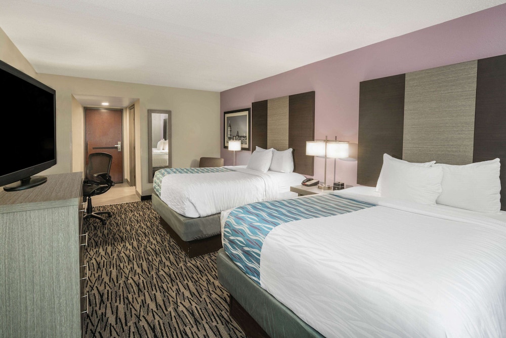 Imagen de la habitación del Hotel La Quinta Inn and Suites By Wyndham Clarksville. Foto 9