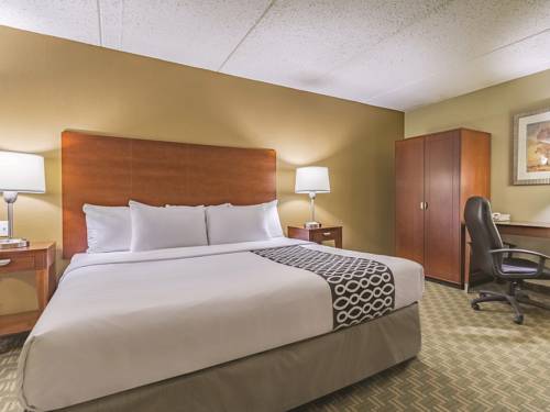 Imagen de la habitación del Hotel La Quinta Inn and Suites By Wyndham Cleveland Airport West. Foto 2