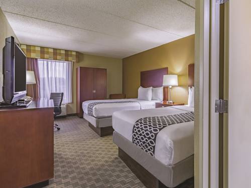 Imagen de la habitación del Hotel La Quinta Inn and Suites By Wyndham Cleveland Airport West. Foto 3