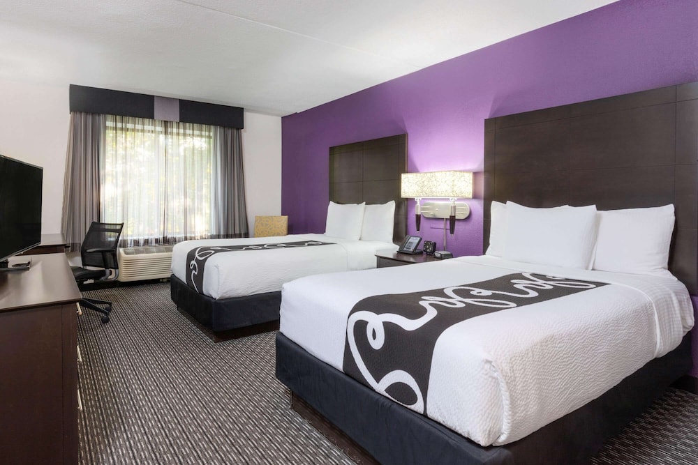 Imagen de la habitación del Hotel La Quinta Inn and Suites By Wyndham Clifton/rutherford. Foto 10