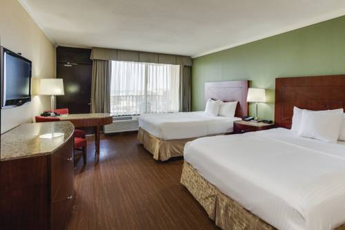 Imagen de la habitación del Hotel La Quinta Inn and Suites By Wyndham Cocoa Beach Oceanfront. Foto 5