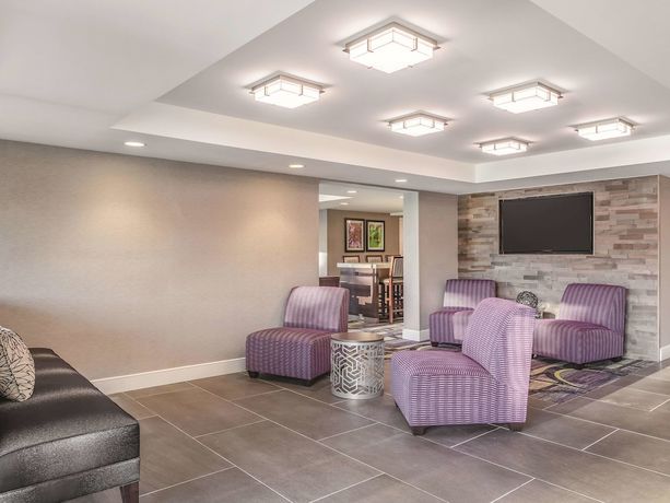 Imagen de los interiores del Hotel La Quinta Inn and Suites By Wyndham Columbia / Fort Meade. Foto 8